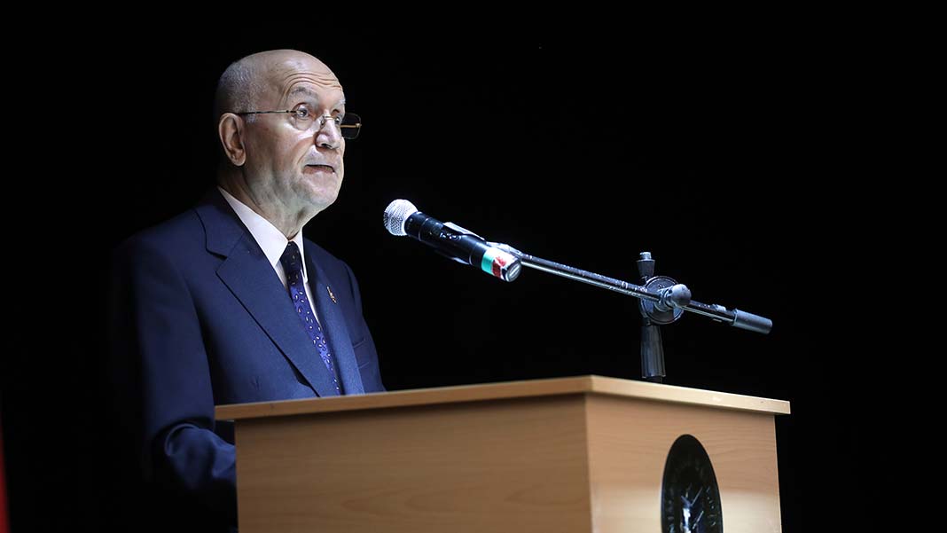 Yenimahalle Belediyesi'nde Mevlana kasidelerle yad edildi. Mevlana Celaleddin-i Rumi’nin vuslatının 748’inci yıldönümü dolayısıyla Nazım Hikmet Kongre ve Sanat Merkezi’nde “Şeb-i Arus” programı düzenledi. 