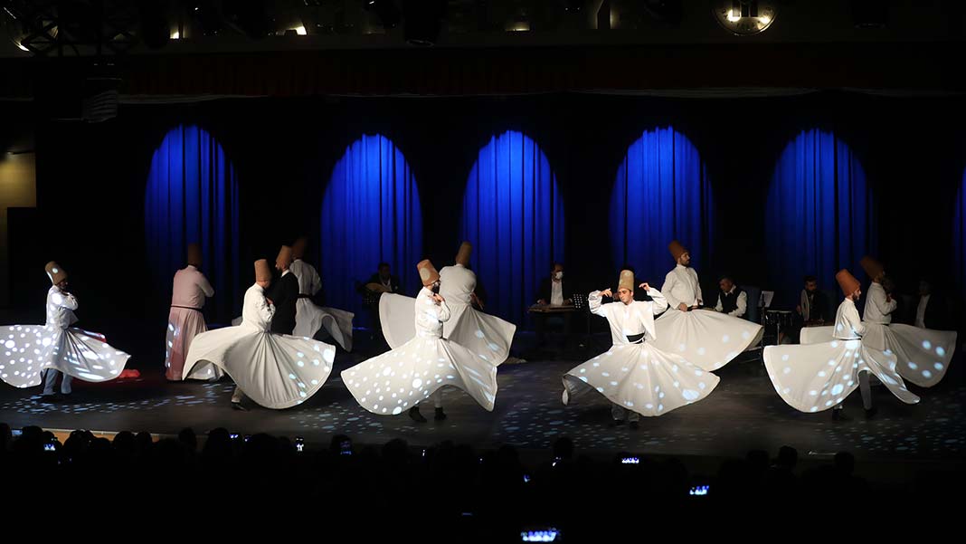 Mevlana kasidelerle yad edildi