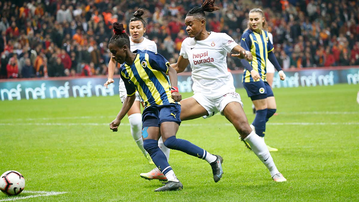 Galatasaray ve Fenerbahçe farkındalık için sahada