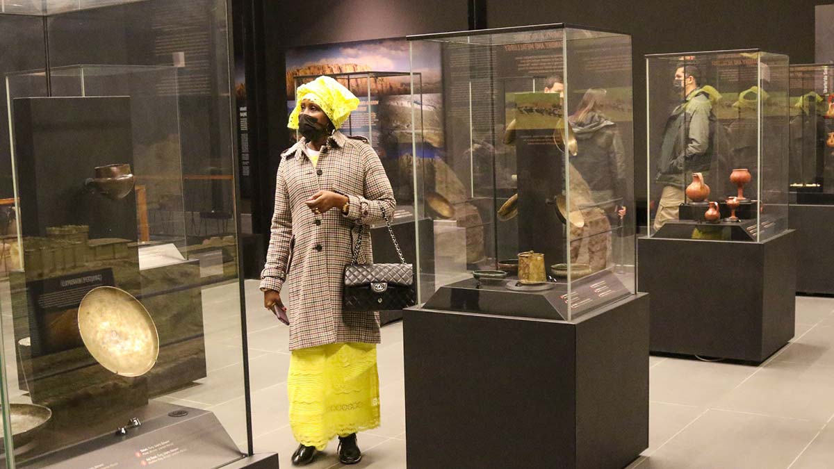 Kadın ve Aile Hizmetleri bünyesindeki kursları çok beğendiğini dile getirdi