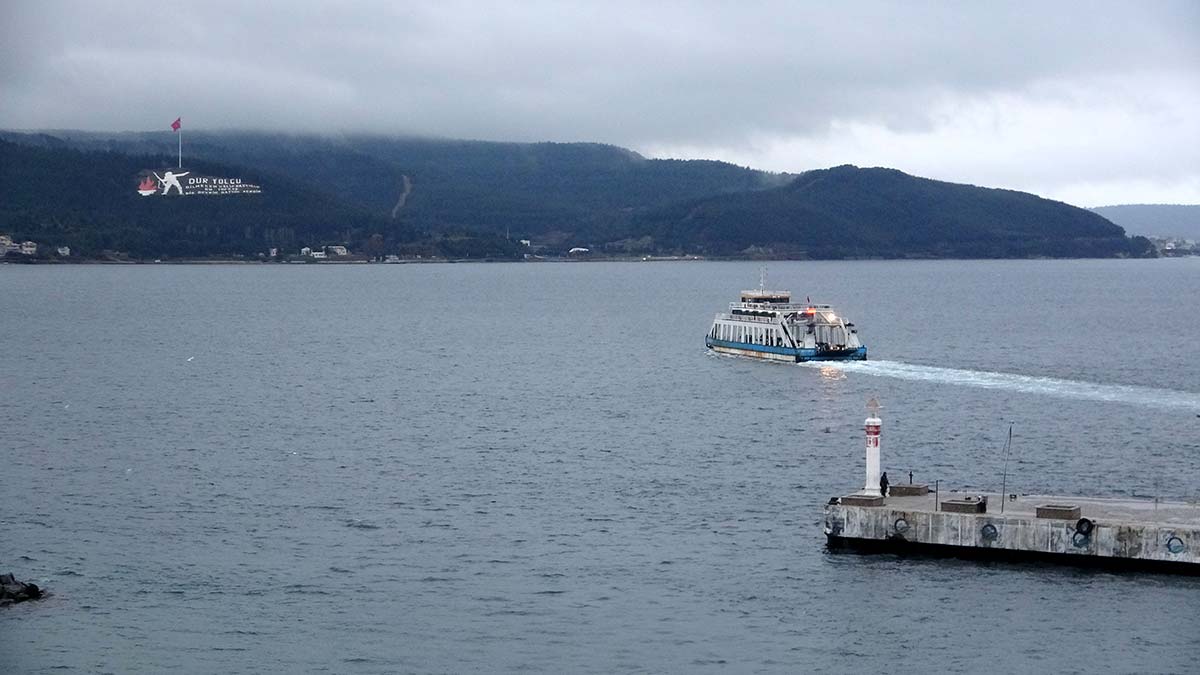 Kabatepe'den saat 15.00 ve 19.00 ile Gökçeada'dan saat 13.00 ve 17.00 seferleri iptal edildi