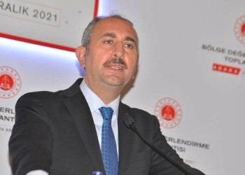 Gül: e-Tebligat ile 1 milyar TL tasarruf sağlandı