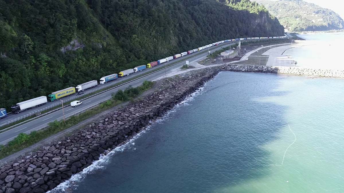 Gurcistan gumrugunde ilave peronlar devrede 2 - i̇ş dünyası - haberton