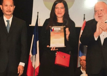 Gusi Barış Ödülü'nü alan ilk Türk kadın Elif Lutz