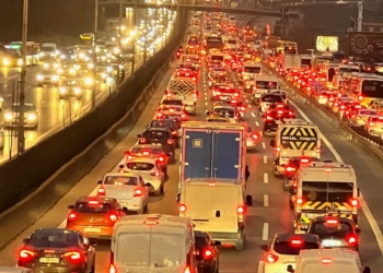 Haftanın ilk iş gününde trafik yoğunluğu yüzde 63
