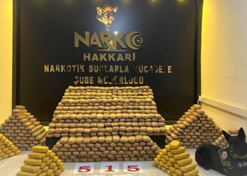 Hakkari'de toprağa gömülü 515 kilo eroin ele geçirildi