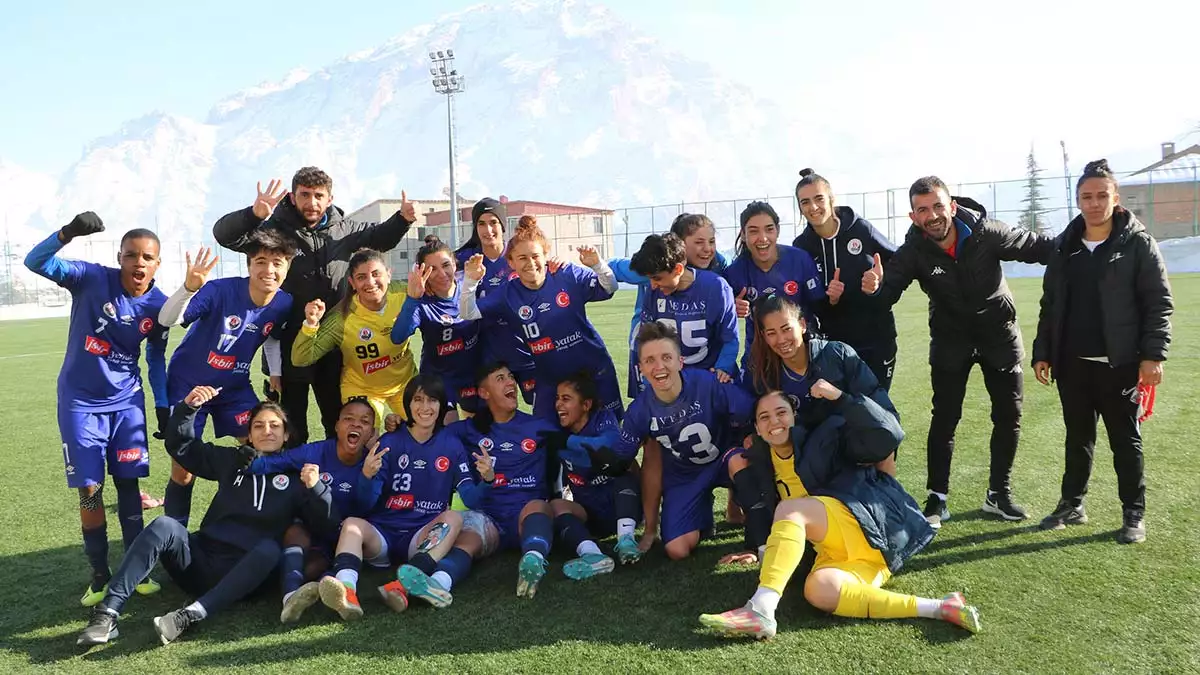 Hakkarigucu sivas kadin futbol takimini 4 0 yendi 3 - futbol haberleri - haberton