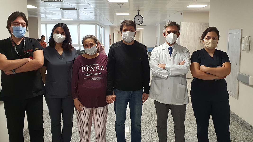 Anne ise o durumda sezaryen ameliyatını kaldıracak durumda değildi.