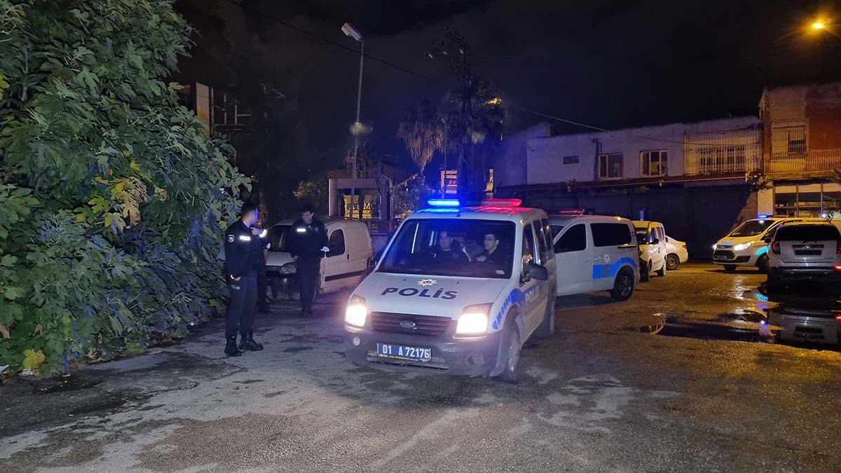 Hırsızlıktan aranan şüpheli, suçüstü yakalandı