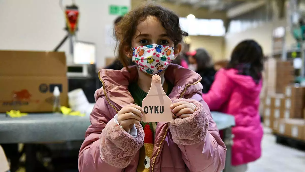 Ankara büyükşehir belediyesi, ankara'da yaşayan çocuklara yerli üretim konusunda bilgi sahibi olmaya ve tutumlu davranmaya teşvik etmek amacıyla yeni bir proje başlattı.