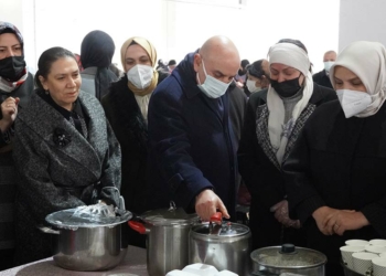 Üretici Kadınlar Pazarı'nın açılışı yapıldı