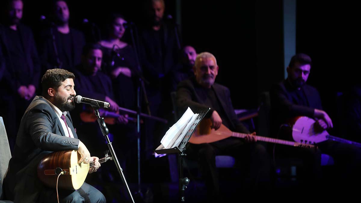 Halk Ozanı Ali Kızıltuğ Yenimahalle'de anıldı. Unutulmaz Kızıltuğ eserleri Nazım Hikmet Kongre ve Sanat Merkezi'nde seslendirildi.