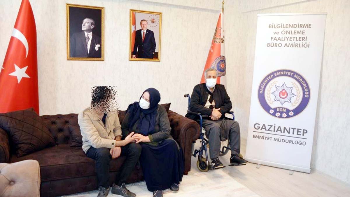 İkna ile teslim olan terörist ailesiyle buluşturuldu