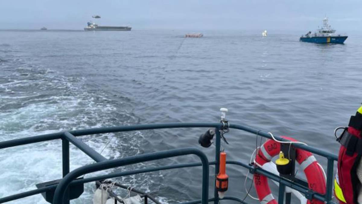 İngiltere ve Danimarka bandıralı iki gemi çarpıştı