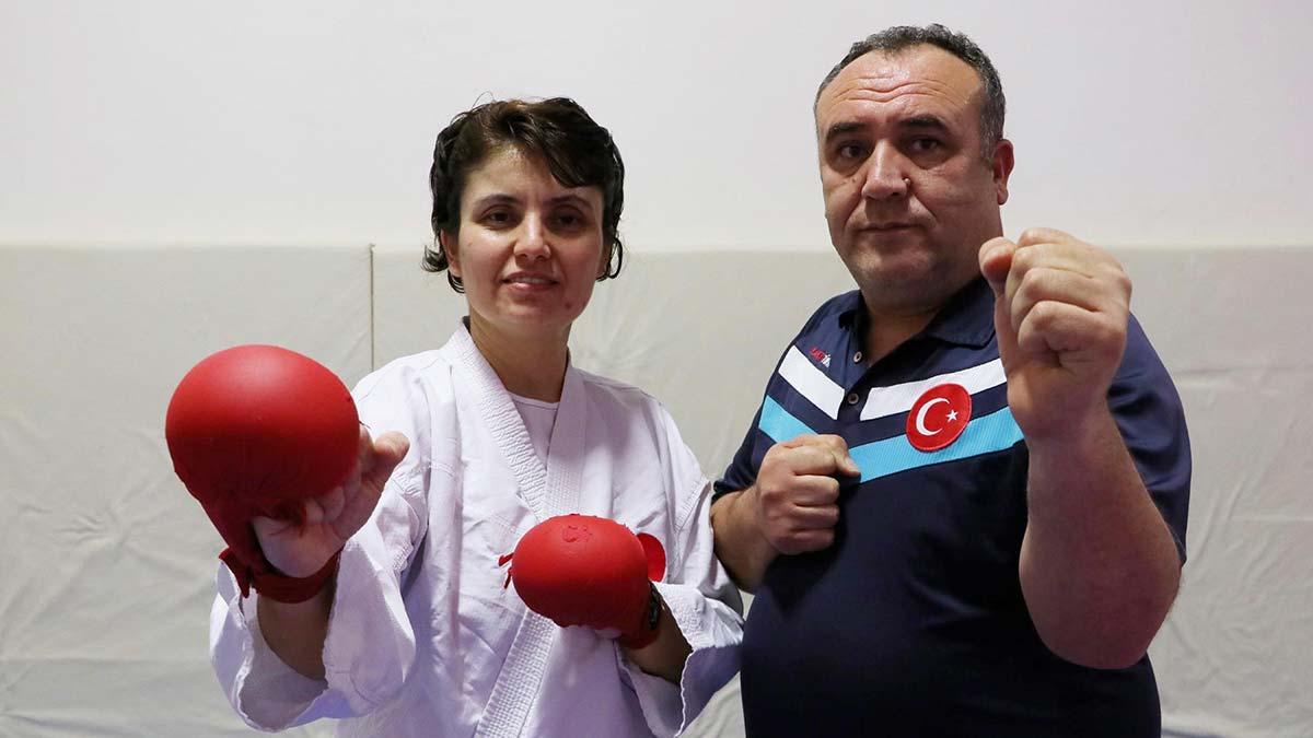 " Şubat ayında yapılacak İşitme Engelliler Türkiye Şampiyonası'nı kazanarak, olimpiyatlara katılıp, yine şampiyon olmak istiyorum"