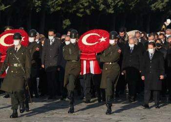 İsmet İnönü 48'inci ölüm yıl dönümünde anıldı
