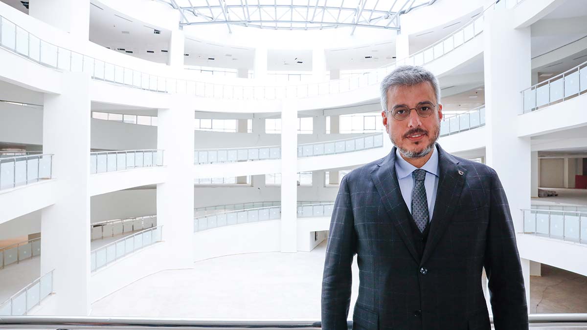 " Özellikle aşının da etkisiyle, insanların özgüveni arttı. Maske mesafe konusunda gevşeme yaşıyoruz"