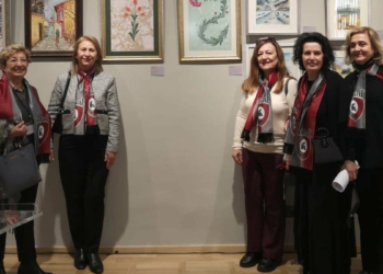 İstanbul Kız Lisesi'nin kadın ressamlarından sergi