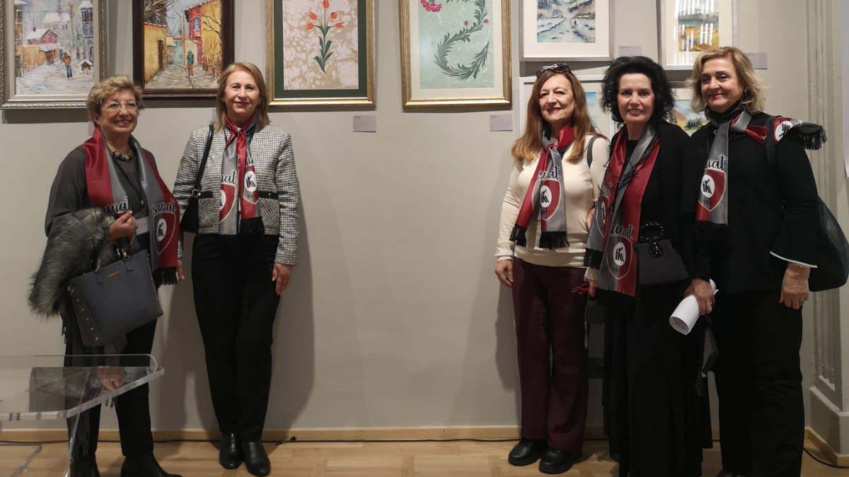 İstanbul Kız Lisesi'nin kadın ressamlarından sergi
