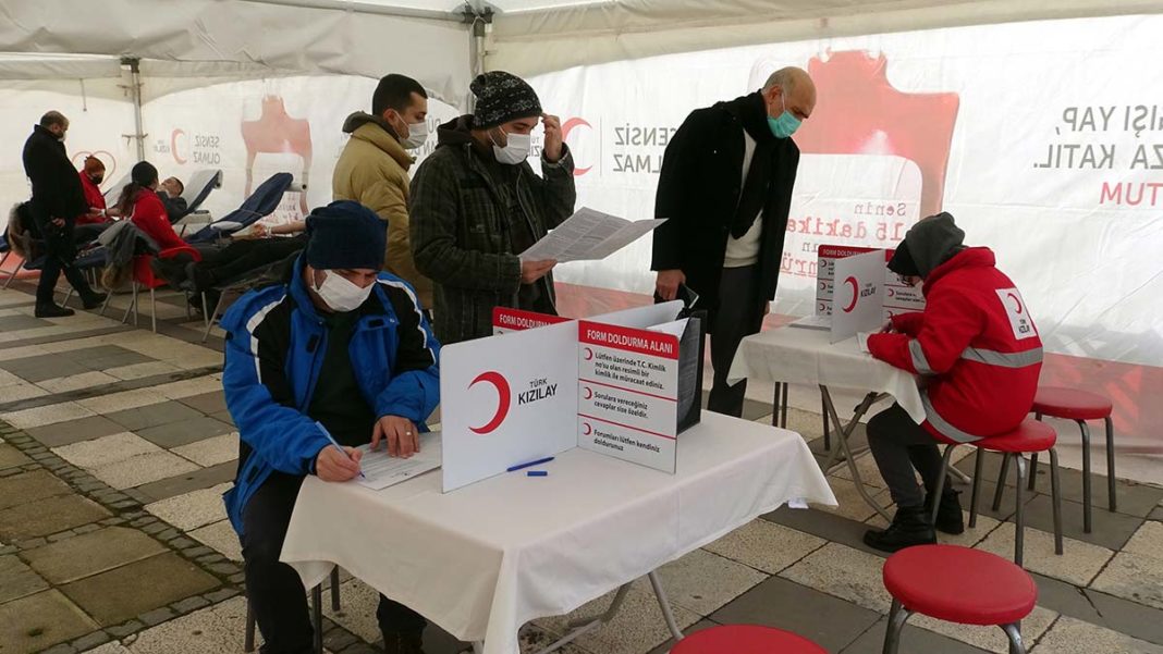 İstanbul'da kan bağışı kampanyası başladı