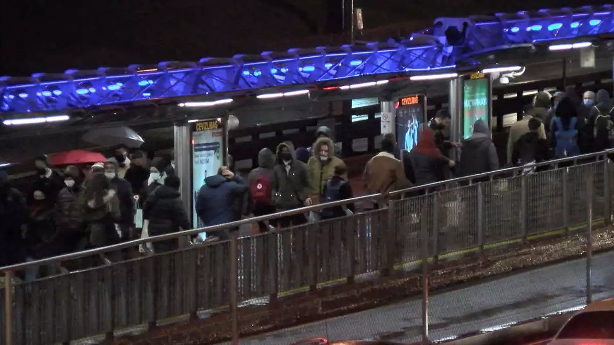 Istanbullular haftaya trafikte yogunlukla basladi - yerel haberler - haberton