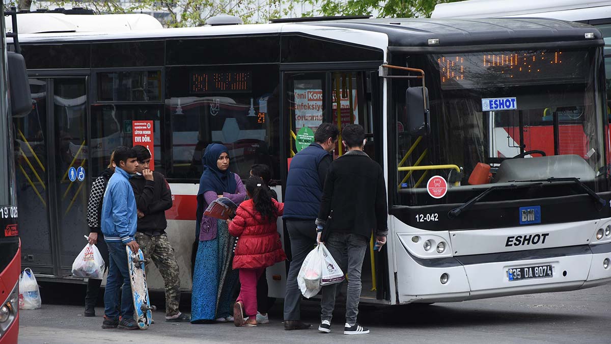 İzmir'de toplu ulaşıma zam