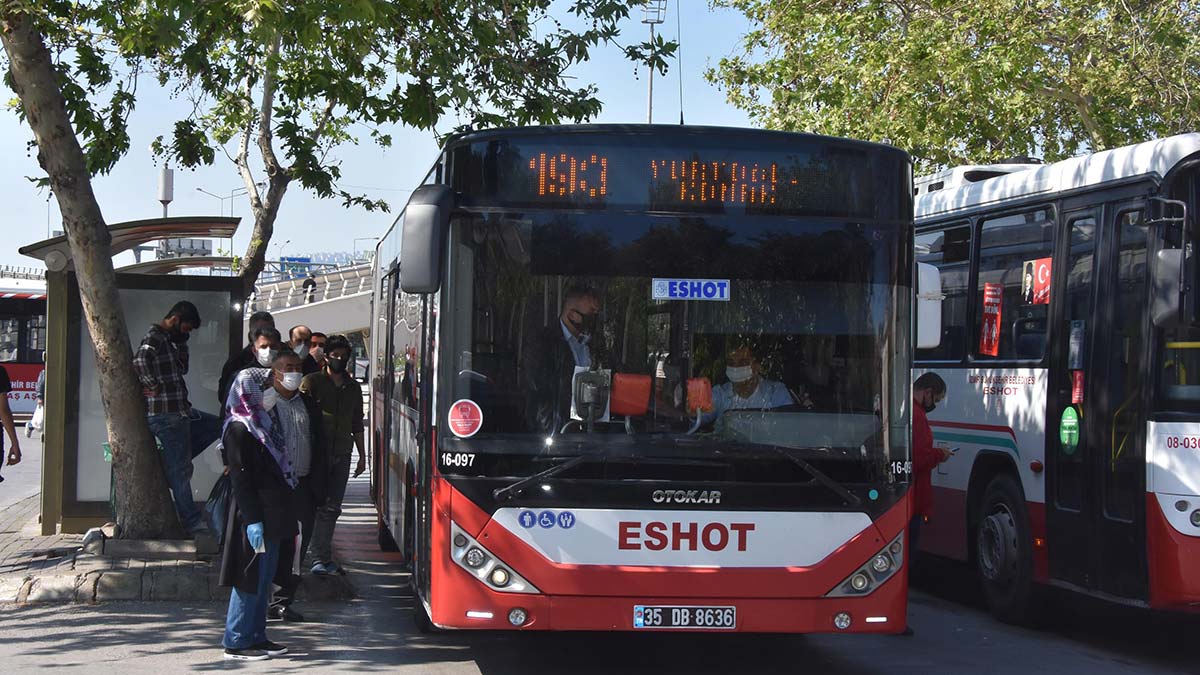 05.00-07.00 ve 19.00-20.00 saatleri arasında yüzde 50 indirimli biniş hizmeti verilen Halk Taşıt uygulaması da devam ediyor.