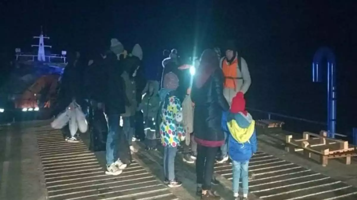 İzmir'in ilçelerinde 164 kaçak göçmen yakalandı