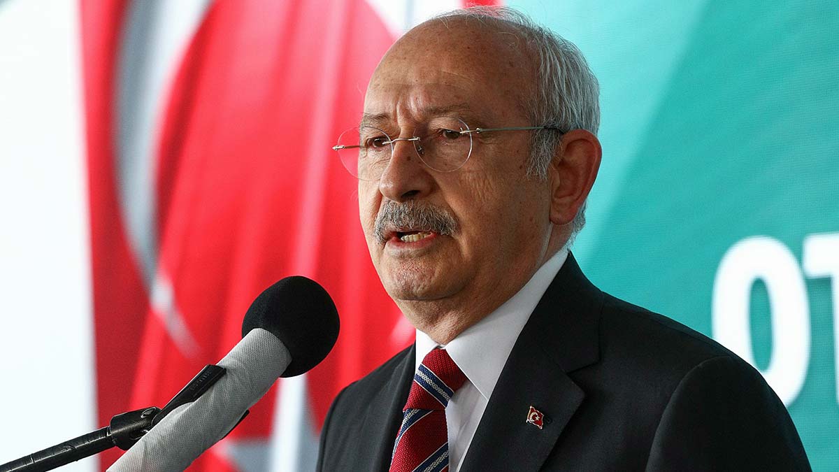 Ankara Büyükşehir Belediyesi, Başkent’e kazandırılan ve bugün seferlere başlayan 85 otobüs için “Hasret Sona Eriyor: Başkent Yeni Otobüsleri İle Buluşuyor” programı düzenledi.