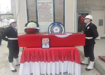 Kalp krizi sonucu hayatını kaybeden polis defnedildi
