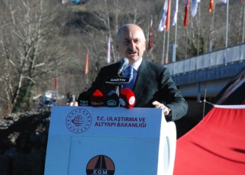 Karaismailoğlu Bartın'da köprünün açılışını yaptı
