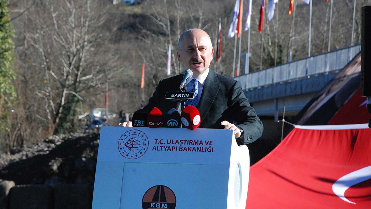 Karaismailoğlu Bartın'da köprünün açılışını yaptı