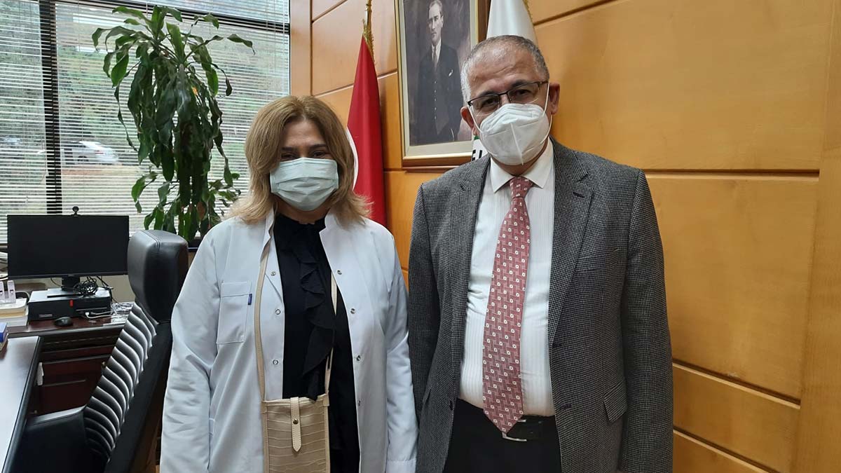 " Varyantlarla değil belki de üzerinden geçen süre nedeniyle aşıların etkinliğini kaybedeceğiz"