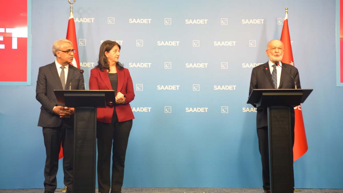 Karamollaoğlu, HDP Eş Genel Başkanları kabul etti