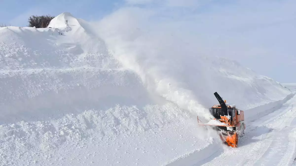 Karsta kar yagisi sonrasi ekipler calisiyor - yerel haberler - haberton
