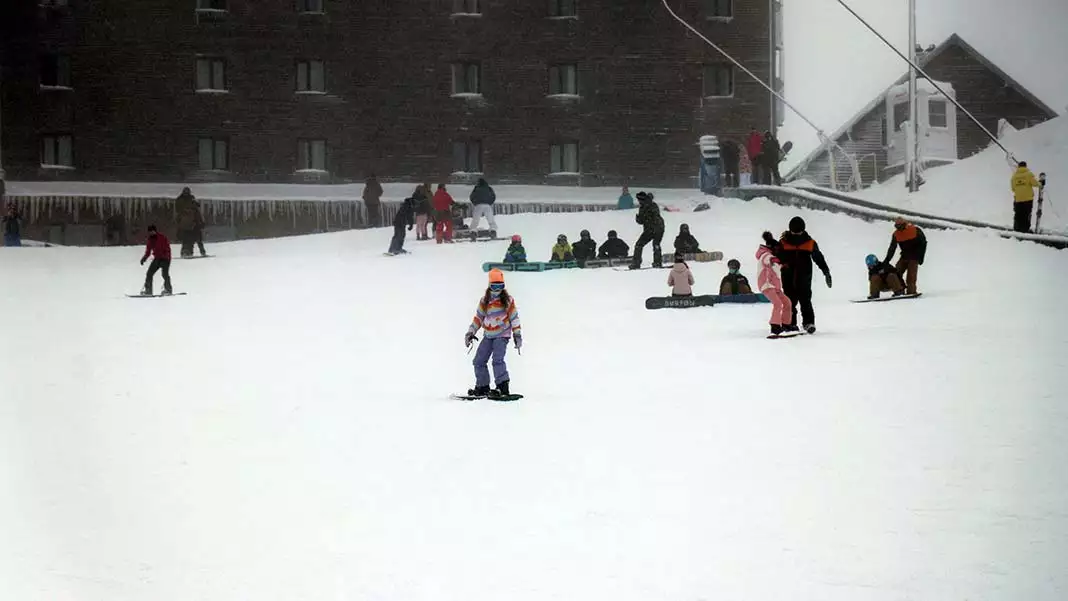 Kartalkaya kayak merkezinde sezon basladi 2 - yerel haberler - haberton
