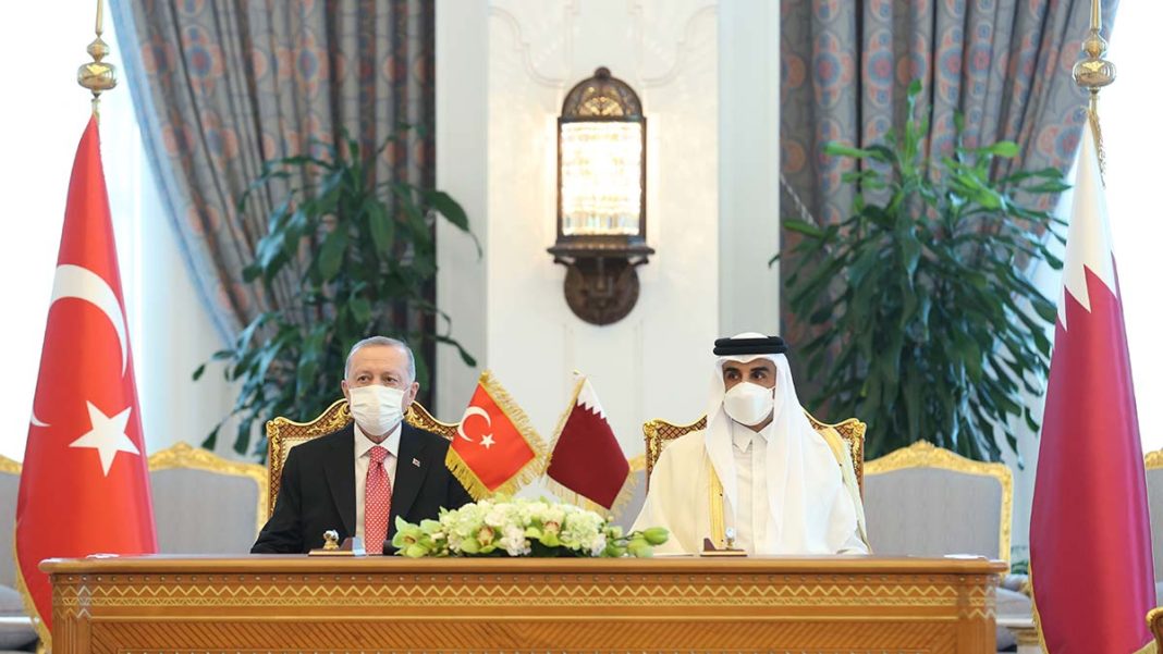 Katar'da ortak anlaşmalar imzalandı