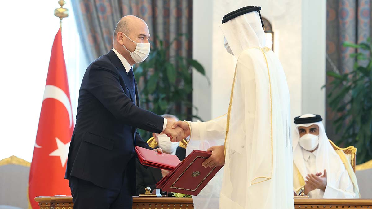 İçişleri Bakanı Süleyman Soylu ile Katar Başbakanı ve İçişleri Bakanı Şeyh Khalid bin Khalifa bin Abdulaziz Al Thani imzaladı