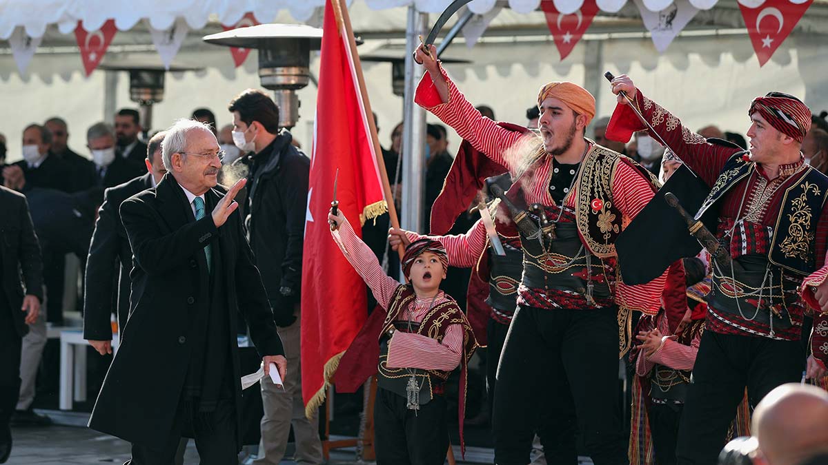 "Millet İttifakı'nın 13'üncü cumhurbaşkanı Türkiye'nin bütün sorunlarını, azimle kararlılıkla hoşgörüyle çözecektir "