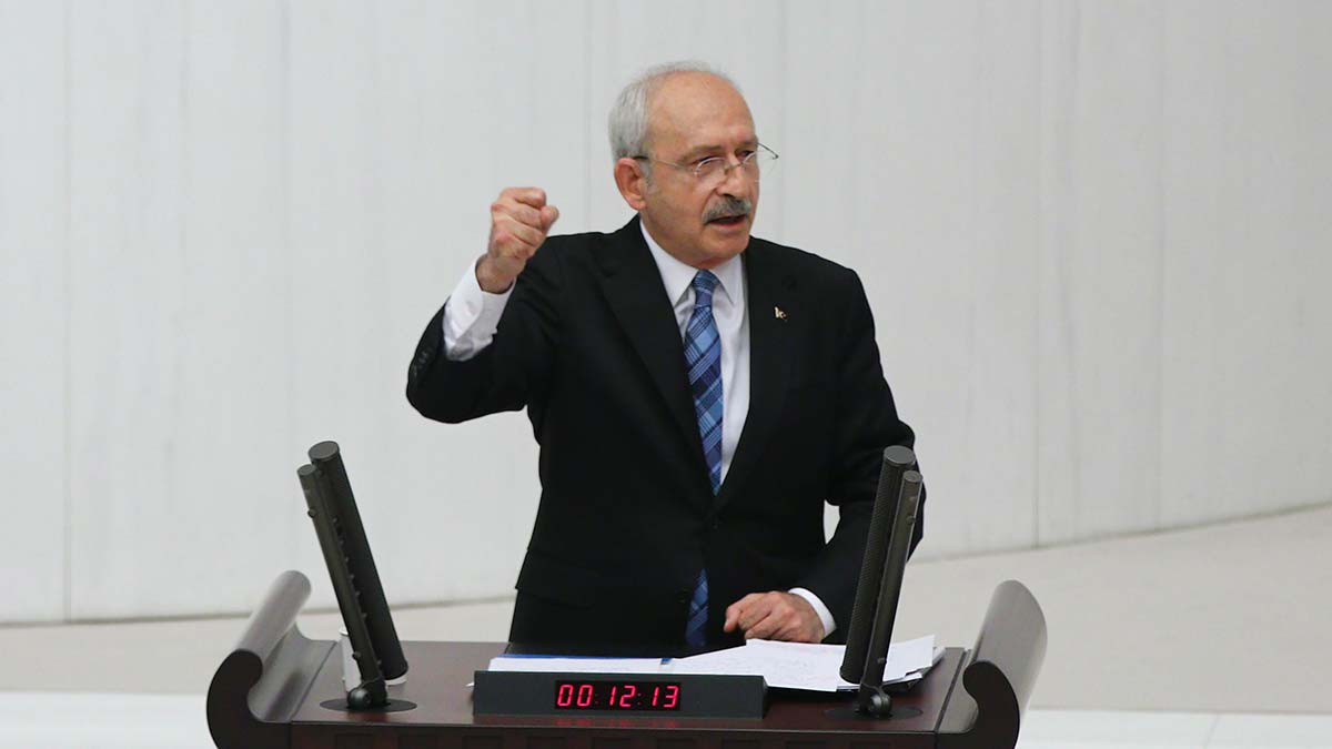 " Sayıştay raporlarına müdahale edilirse ve bunları yürütme organı yaparsa o zaman o parlamento yürütmenin vesayeti altındadır"