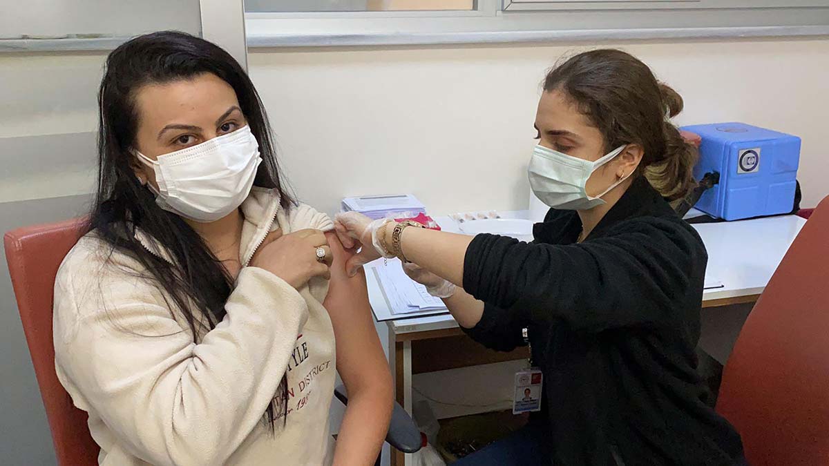 Tekirdağ'da aşılama oranı yüzde 81,6, Edirne'de de yüzde 82,0 oldu.