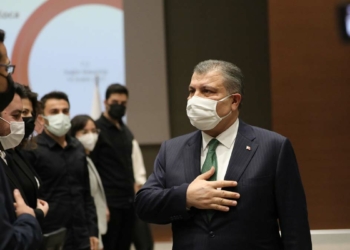 Koca: Sağlık çalışanlarımızın kıymetini bilelim