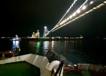 Liberya bayraklı gemi Çanakkale Boğazı'nda arızalandı