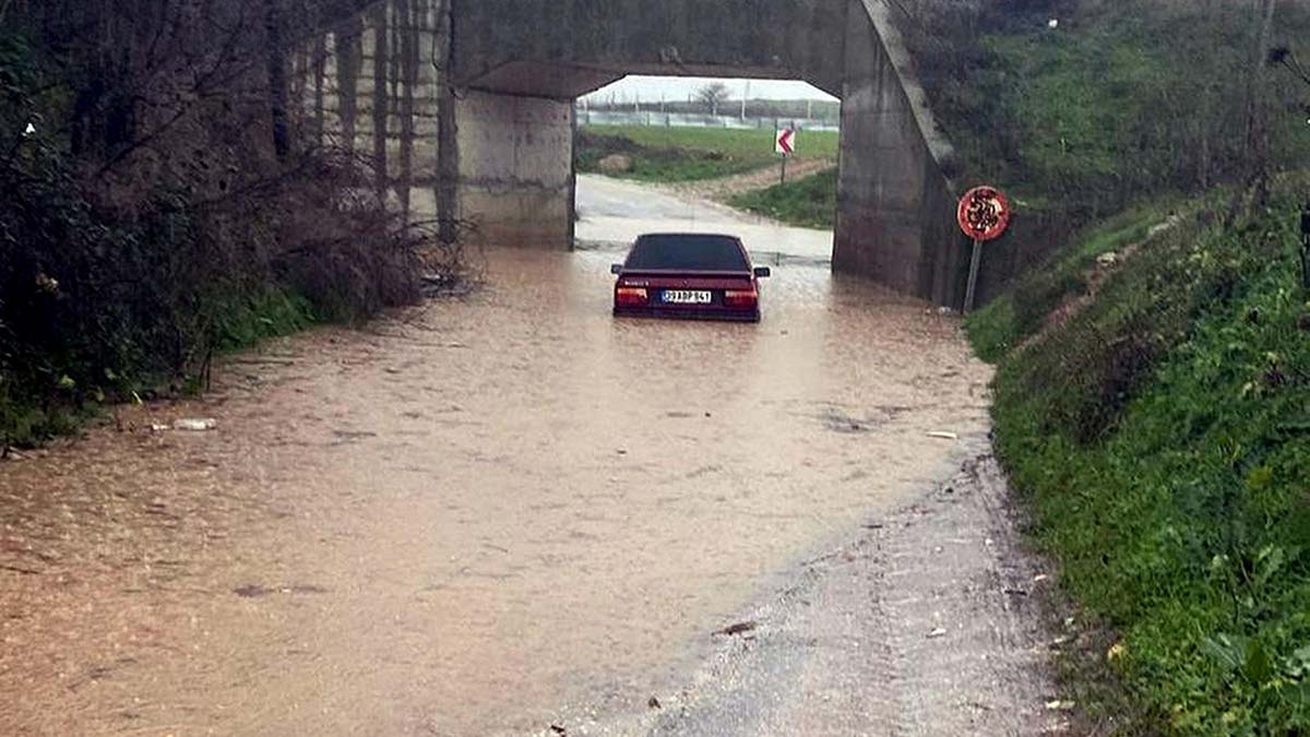 Lüleburgaz, Babaeski ve Pınarhisar ilçelerinde taşkın