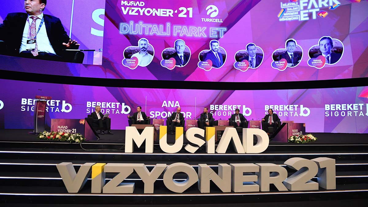 " Yeni dijitalleşen dünyada insana dair her şeyin var olduğunu görüyoruz"