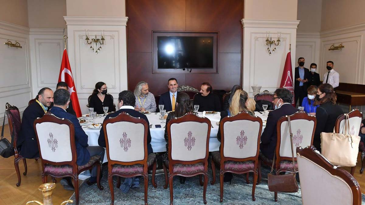 Majid Majidi, oyuncuların, yönetmenlerin ve sinema dünyasından isimlerin katılacağı özel derste sinemaya dair tecrübelerini paylaşacak.