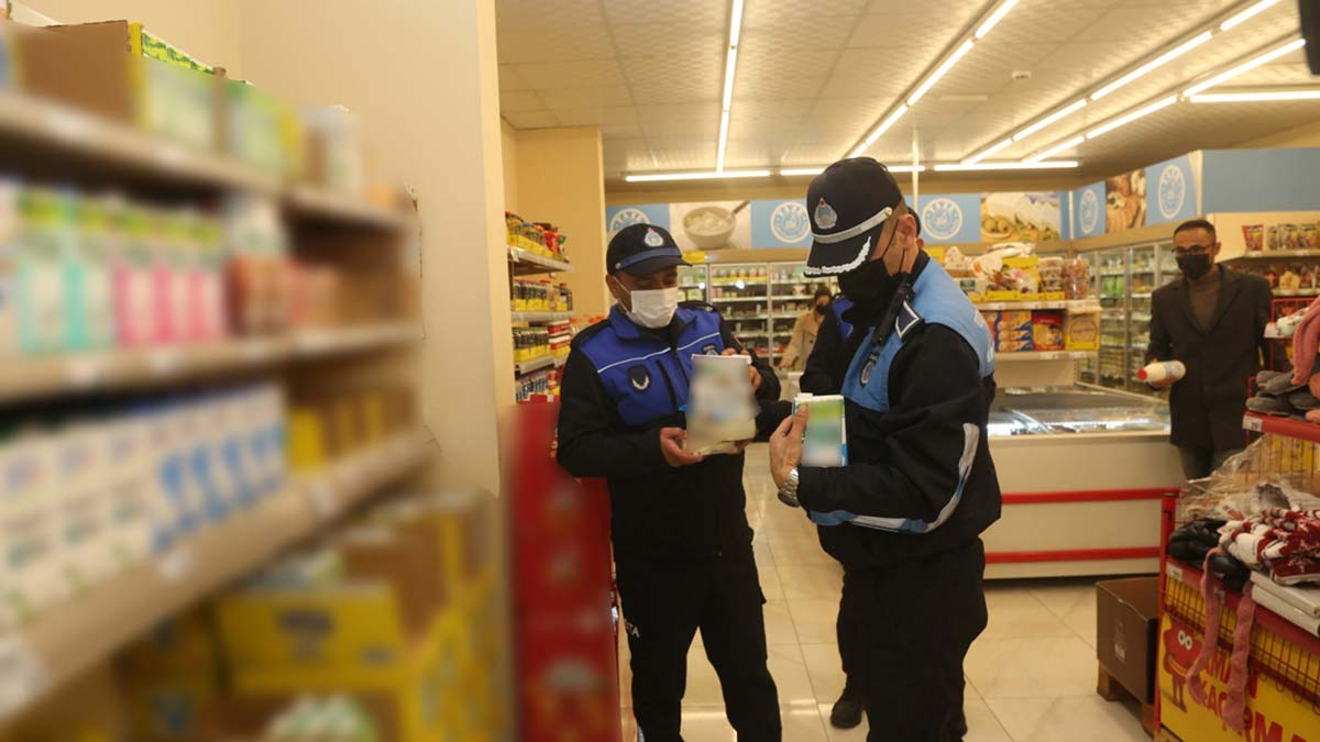 Mersin'de ekipler marketlere yönelik denetim yaptı