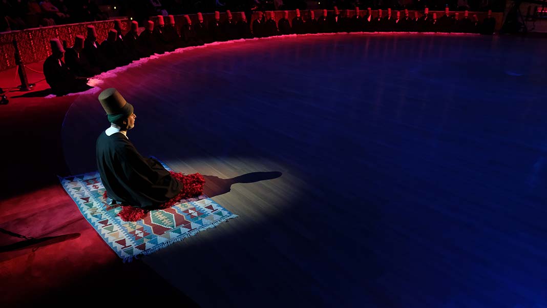 " Mevlana'nın hürmet, muhabbet ve telkinlerinin tavsiyelerinin her gönülde karşılık bulmasını, yeryüzünde iyiliği, güzelliği, kardeşliğin hakim olmasını yüce Rabbimden niyaz ediyorum"