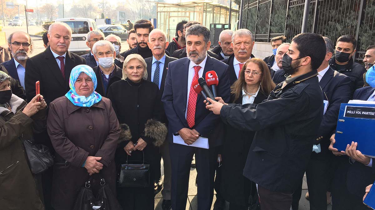Milli Yol Partisi kuruluş dilekçesi Bakanlık'a verildi