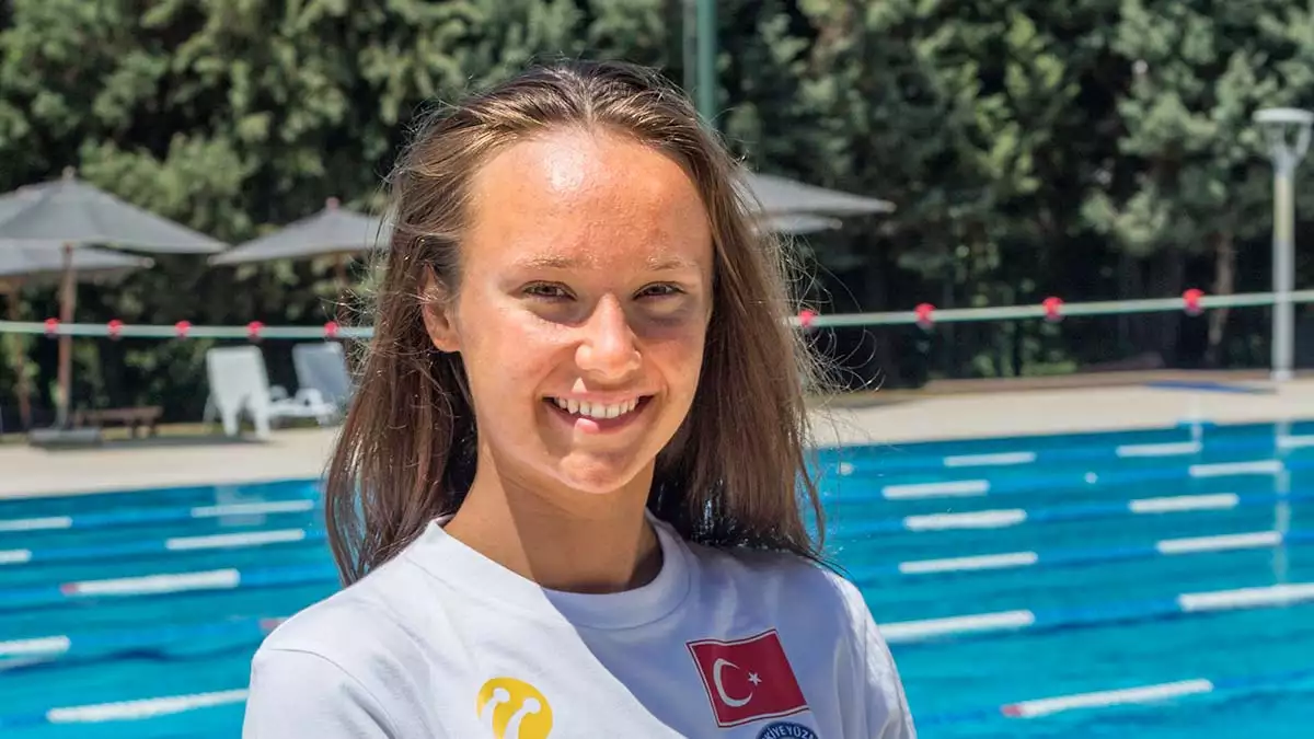 Türk yüzmesinin yıldızları, etihad arena'ki şampiyonada madalya mücadelesi verecek